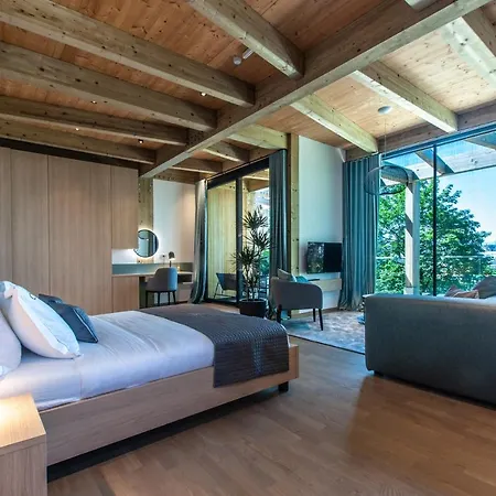 Na Stolbi Apartment