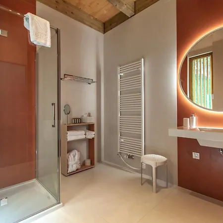 Na Stolbi Apartment *